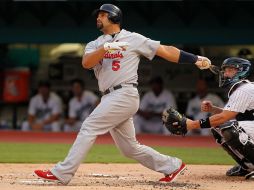 El dominicano Albert Pujols se mantiene como uno de los toleteros con mayor protagonismo en las Grandes Ligas. AFP  /