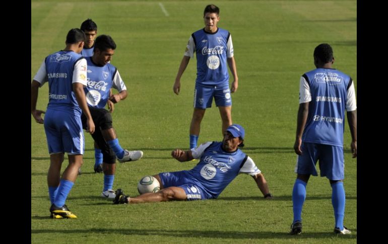 Jugadores de la Selección Sub-20 de Guatemala, durante sesión de entrenamiento previo a su encuentro con Portugal. EFE  /