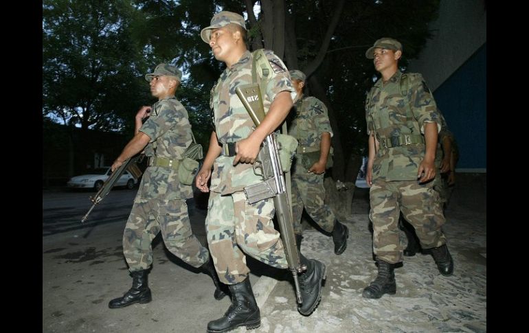 Militares acudieron al poblado 18 de Marzo para atender la denuncia ciudadana. ARCHIVO  /