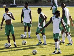 Los jugadores de la Selección Sub-20 de Nigeria, se preparan para partido de octavos de final ante Inglaterra. AFP  /