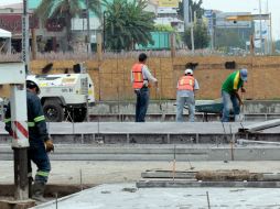 La repavimentación en Vallarta que pretende mejorar el entorno de la Glorieta Minerva se realizará por las noches. A. HINOJOSA  /