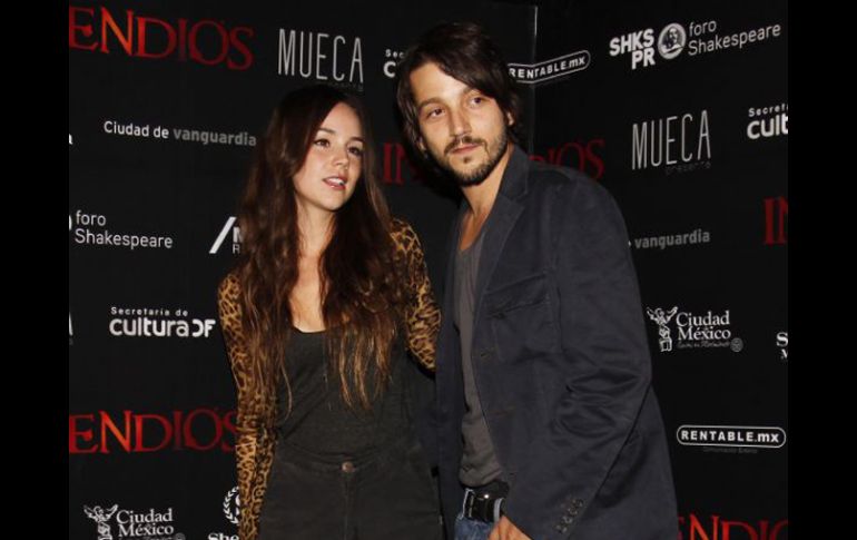 La pareja Camila Sodi y Diego Luna en el evento. EL UNIVERSAL  /