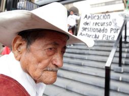 Un grupo de alrededor de 30 integrantes de Antorcha Campesina en Jalisco se manifestó. M. FREYRIA  /