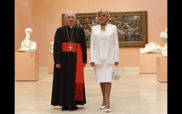 El cardenal Antonio María Rouco y Carmen Thyssen durante la inauguración. EFE  /