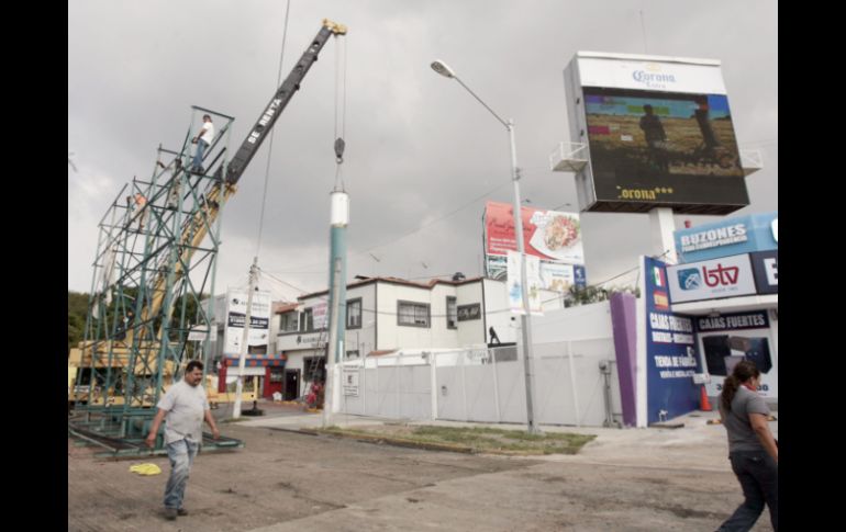 Se han retirado espectaculares en la zona de la Glorieta Minerva, Plan de San Luis, Américas, y Enrique Díaz de León A. HINOJOSA  /