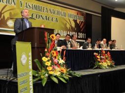 Los políticos se encontraron en el acto de apertura de la asamblea de la Conacca. ESPECIAL  /