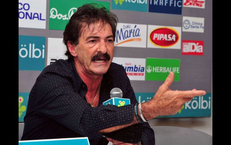 El técnico argentino, Ricardo Antonio La Volpe, durante conferencia de prensa en San José, Costa Rica. EFE  /