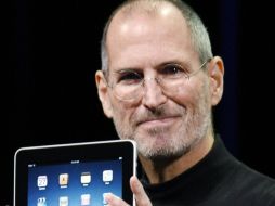 La biografía de Steve Jobs escrita por el ex jefe de redacción de la revista Time, Walter  Isaacson. AP  /