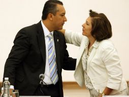 Francisco Blake e Isabel Miranda de Wallace durante la reunión de hoy. EL UNIVERSAL  /