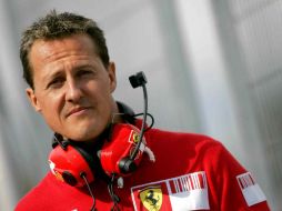 Michael Schumacher inicialmente tiene un contrato con la escudería Mercedes por tres años. MEXSPORT  /