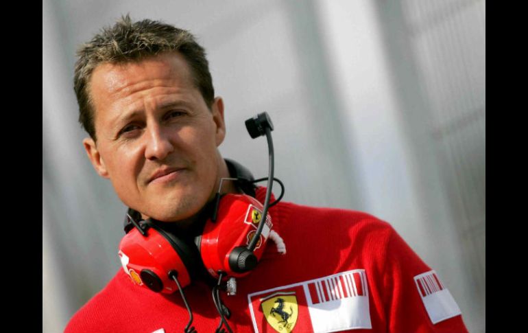 Michael Schumacher inicialmente tiene un contrato con la escudería Mercedes por tres años. MEXSPORT  /