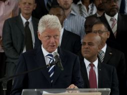 El expresidente estadounidense, Bill Clinton hizo su presentación en Puerto Príncipe junto al mandatario Michel Martelly. AFP  /
