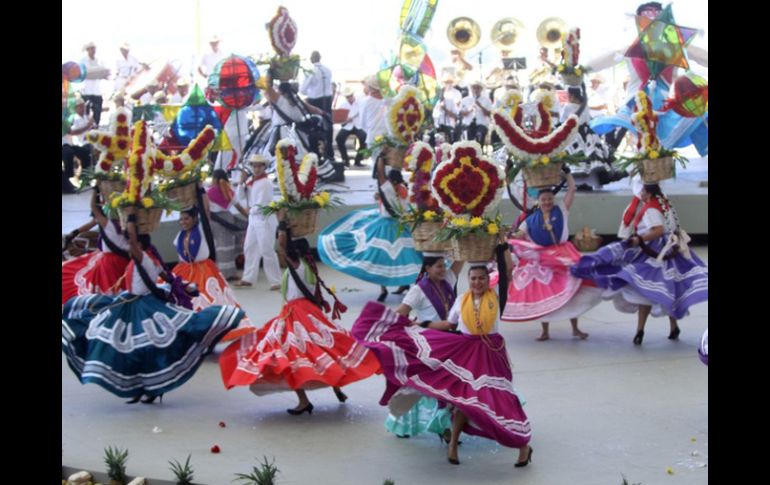 En diferentes stands se mostraran trajes tradicionales, danzas, productos típicos y talleres artesanales. ARCHIVO  /