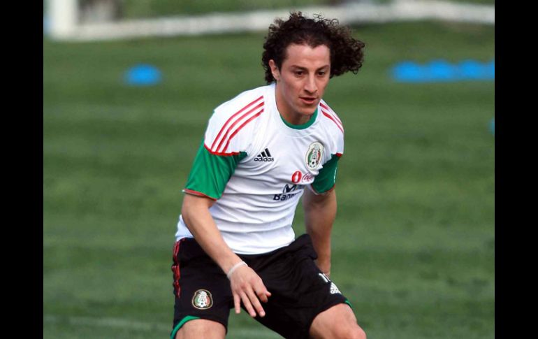 Andrpes Guardado podría seguri su carrera en Italia. MEXSPORT  /