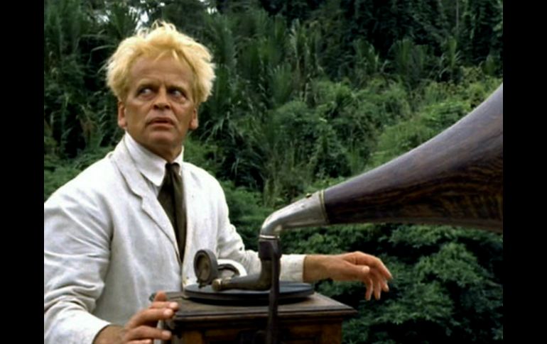 Klaus Kinski en la película Fitzcarraldo (1982) del alemán Werner Herzog. ESPECIAL  /