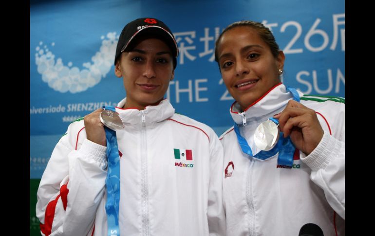 Paola Espinosa y Tatiana Ortiz, tuvieron una buena actuación y superaron las 300 unidades. ESPECIAL  /