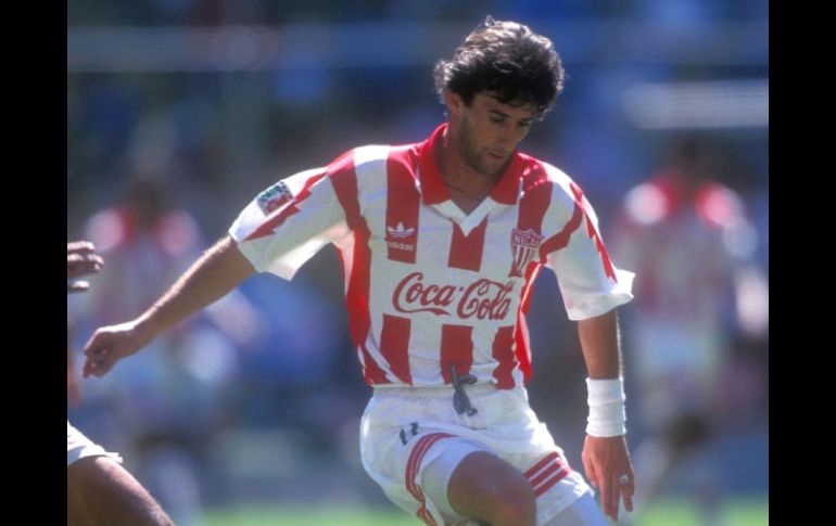 Ivo Basay de Necaxa durante la semana 8 del futbol mexicano en el año de 1994. MEXPORT  /