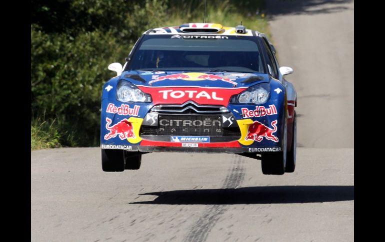 El galo Sebastien Ogier ganó el Rally de Alemania con una ventaja superior al minuto. AP  /