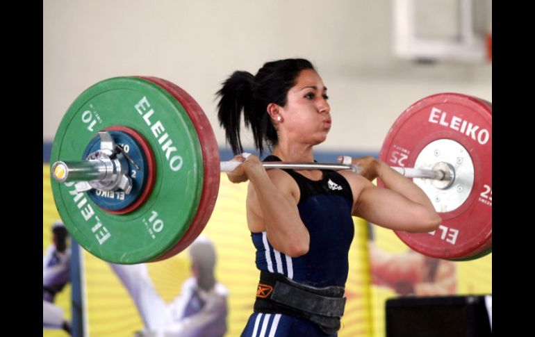 La jalisciense Orendáin se recupera de una leve lesión en las piernas, que no le ha impedido seguir entrenando.MEXSPORT  /