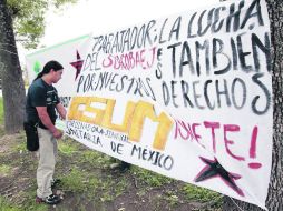 Una comitiva de 20 a 30 profesores se turnó para mantener el plantón sin tener que suspender clases. A. GARCÍA  /