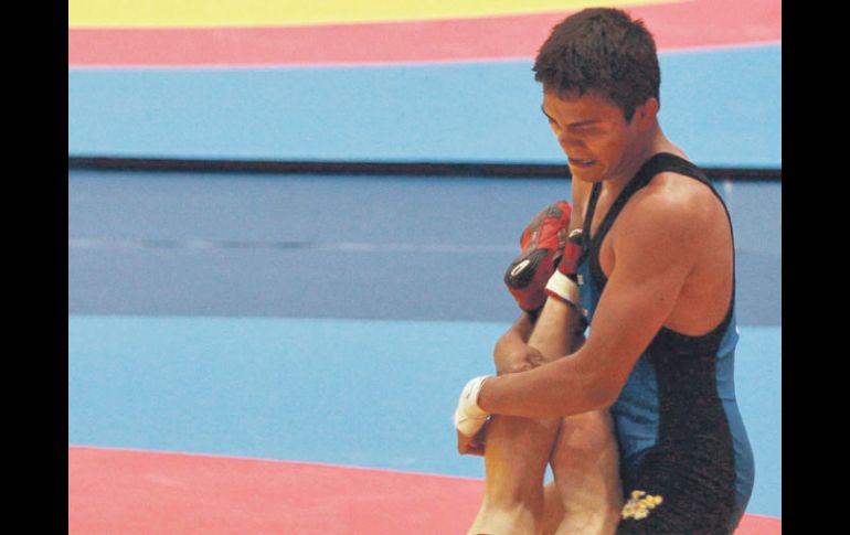 Alan Olvera es uno de los integrantes de la Selección nacional de luchas asociadas que participarán en Guadalajara 2011. MEXSPORT  /