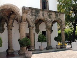 El Agora del Ex Convento del Carmen está ubicada en avenida Juárez 612, Zona Centro. ARCHIVO  /