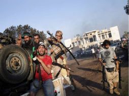 Miles de personas han muerto desde el momento en que Libia se levantó en armas para pedir la dimisión de Gadhafi. EFE  /