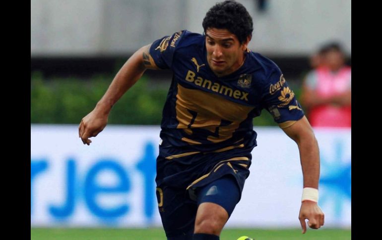 El delantero de Pumas, Martín Bravo, durante juego perteneciente al Torneo Apertura 2011. MEXSPORT  /