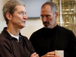 Tim Cook tiene un gran modelo para emular. EFE  /