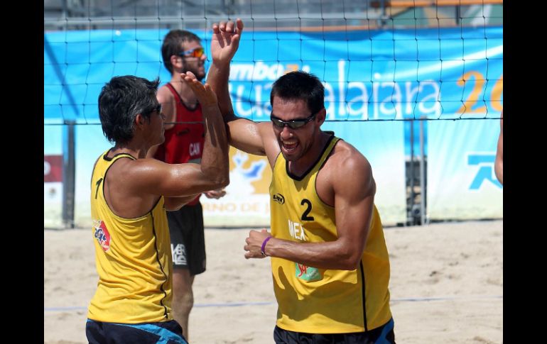 Virgen y Miramontes mostraron un buen desempeño durante la ronda pasada del NORCECA. MEXSPORT  /