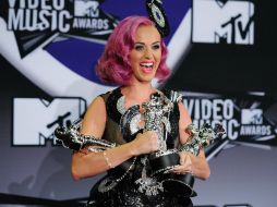 Katy Perry fue la máxima ganadora de la noche al llevarse tres premios de nueve categorías a las que estaba nominada. AFP  /