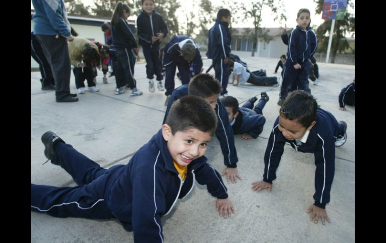 Los programas de activación física en primarias están enfocados para disminuir la obesidad y sobrepeso infantil. A. HINOJOSA  /