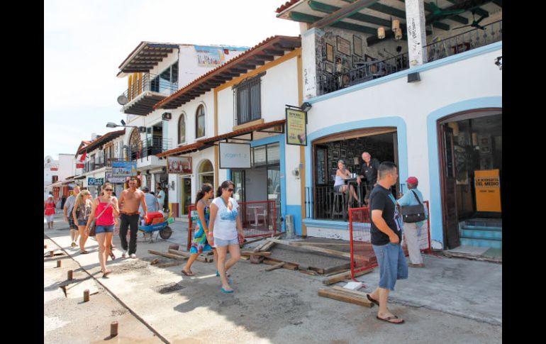 Los comerciantes y restauranteros del Puerto turístico señalan que con las obras no han tenido clientes. S. NÚÑEZ  /