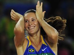 Fabiana Murer compite en la final de salto con pértiga durante la cuarta jornada de los 13 Mundiales de atletismo en Daegu. EFE  /