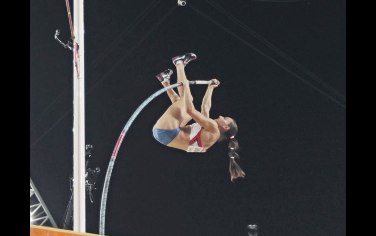 Lo más alto que pudo saltar la atleta rusa Yelena Isinbayeva fueron 4.65 metros, y con esa marca le alcanzó para el sexto sitio. AP  /