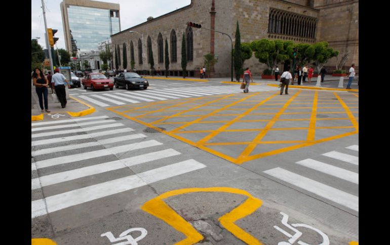 La Avenida Enrique Díaz de León  fue rehabilitada dentro del programa de pavimentación del Ayuntamiento. S. NÚÑEZ  /