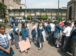 Si no se modifican los hábitos alimenticios en algunos años serán adultos jóvenes con diabetes. ARCHIVO  /