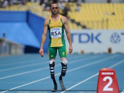 Oscar Pistorius, que corre con prótesis de fibra de carbono en las dos piernas, sí participó en las semifinales. AFP  /