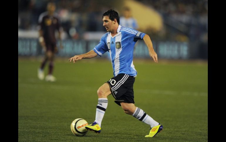 El futbolista argentino Lionel Messi durante el partido amistoso disputado en Calcuta ante Venezuela. AFP  /