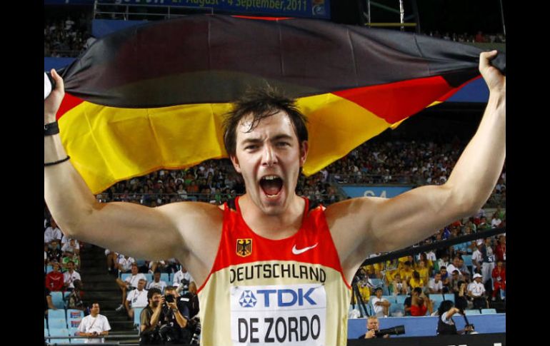 De Zordo celebra la victoria de la prueba de jabalina en el Mundial de Atletismo. REUTERS  /