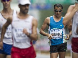 El mexicano Edgar Hernández compitiendo durante la prueba de 50 km. marcha del mundial de atletismo en Daegu. EFE  /