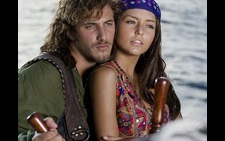 Sebastián Zurita y Angelique Boyer. ESPECIAL  /