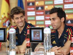 Álvaro Arbeloa y Fernando Llorente en una conferencia de prensa previo al partido contra Liechtenstein. EFE  /