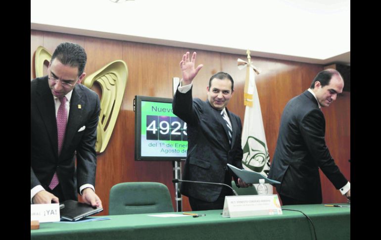 Los secretarios del Trabajo, Javier Lozano; de Hacienda, Ernesto Cordero, y el director del IMSS, Daniel Karam. EL UNIVERSAL  /