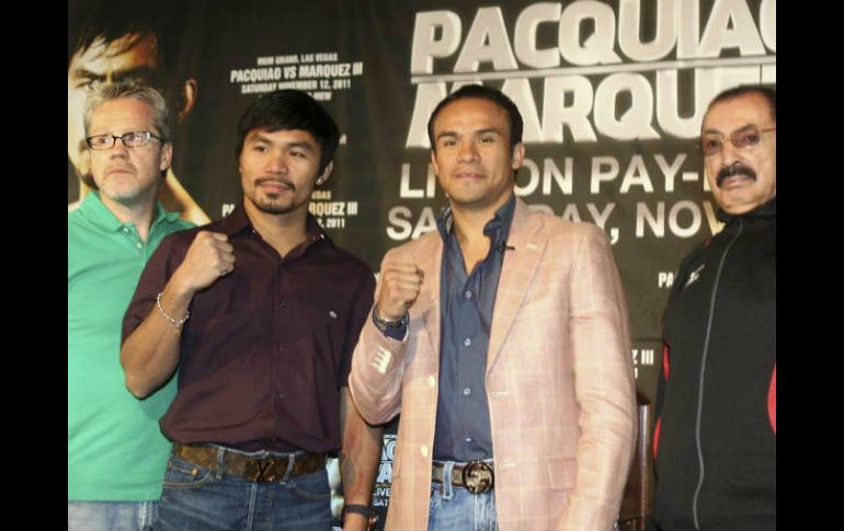 Manny Pacquiao y Juan Manuel Márquez dan conferencia de prensa como parte de su Gira de promoción. EFE  /