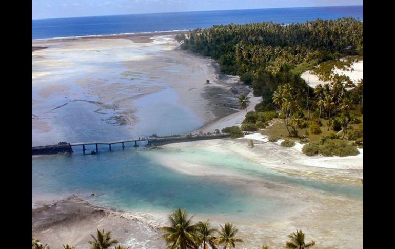 Muestra la vista del atolón de Tarawa en Kiribati. EFE  /