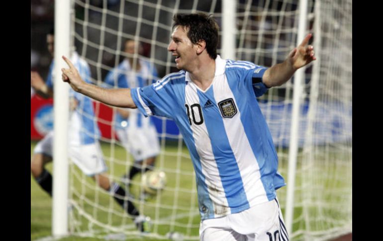 Messi con la Selección argentina durante el partido amistoso contra Nigeria. EFE  /