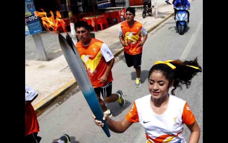 La antorcha llegó ayer a Chichén Itzá. EFE  /