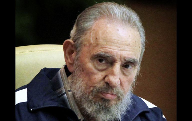 Las imágenes difundidas en Venezuela de Fidel Castro desmienten los rumores de que el lider cubano había muerto. ARCHIVO  /