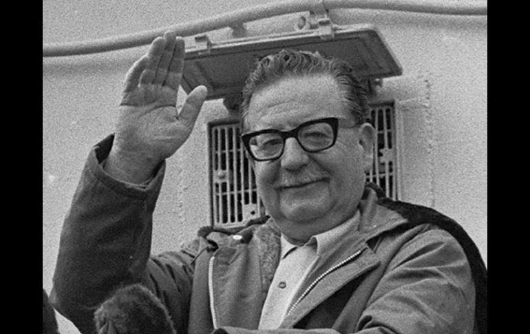 El cuerpo de Allende fue exhumado con el objetivo de determinar judicialmente las causas de su muerte. AP  /